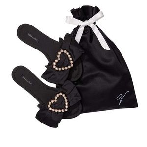 Victoria secret Slide size Large NWT